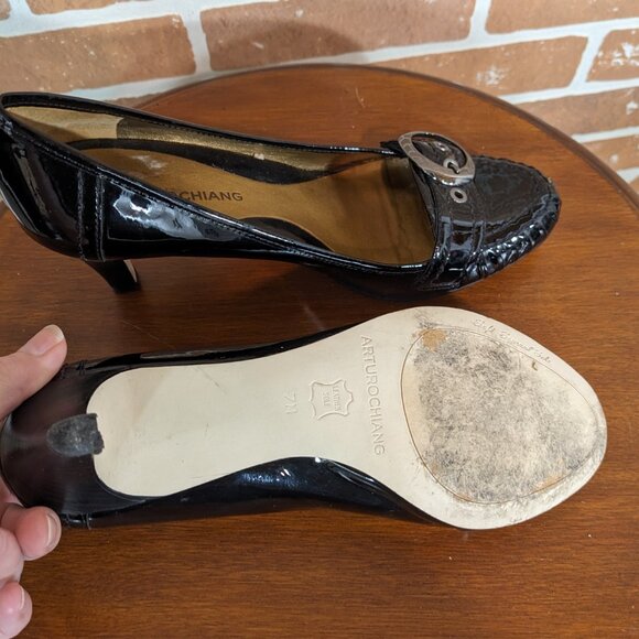 Arturo Chiang Patent Leather Heels - Picture 7 of 7